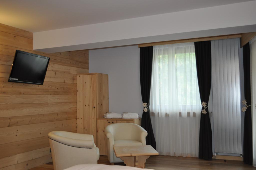 Chalet Laura Lodge Hotel Madonna Exterior foto